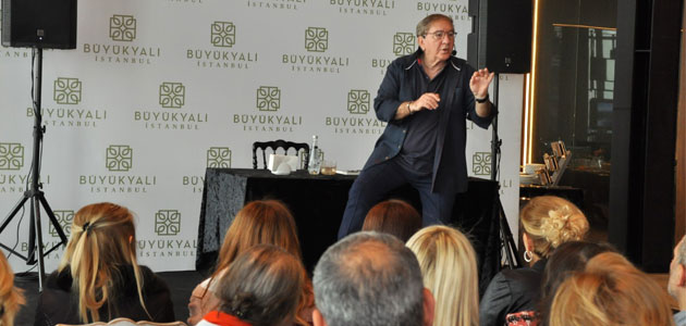 Büyükyalı, “Dünya Tiyatro Günü” dolaysıyla usta oyuncu Ali Poyrazoğlu’nu ağırladı