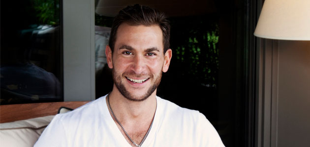 İç Mimar Kerim Çarmıklı, dekorasyonda yapılacak ufak değişikliklerle evleri sonbahara hazırlamanın ipuçlarını verdi…