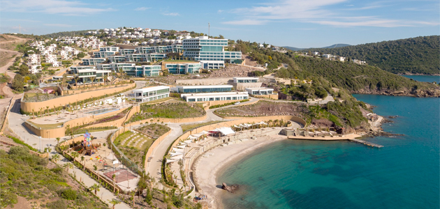 LUX Bodrum Doğu Avrupa'nın En İyi Lüks Plaj Oteli Ödülü Aldı